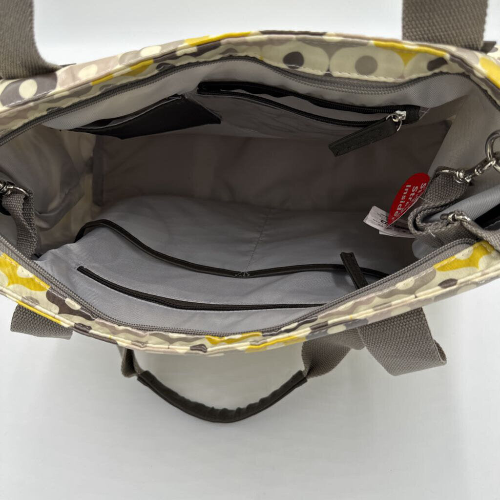 Light & Luxe diaper tote