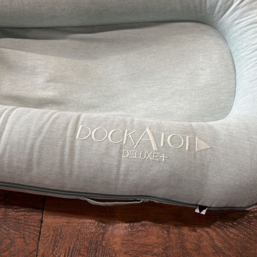 Co-Sleeping Lounger Deluxe +