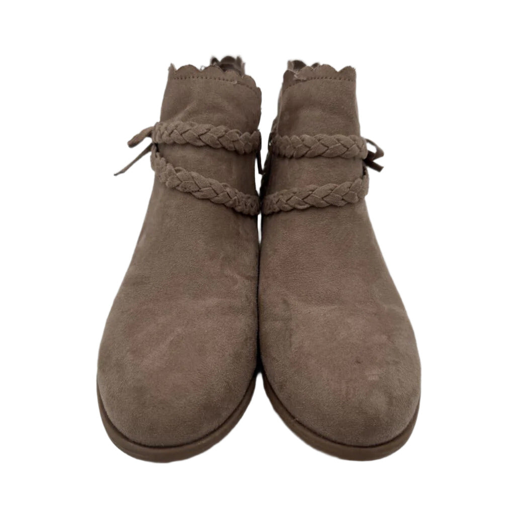 Zip Up Scalloped Boots