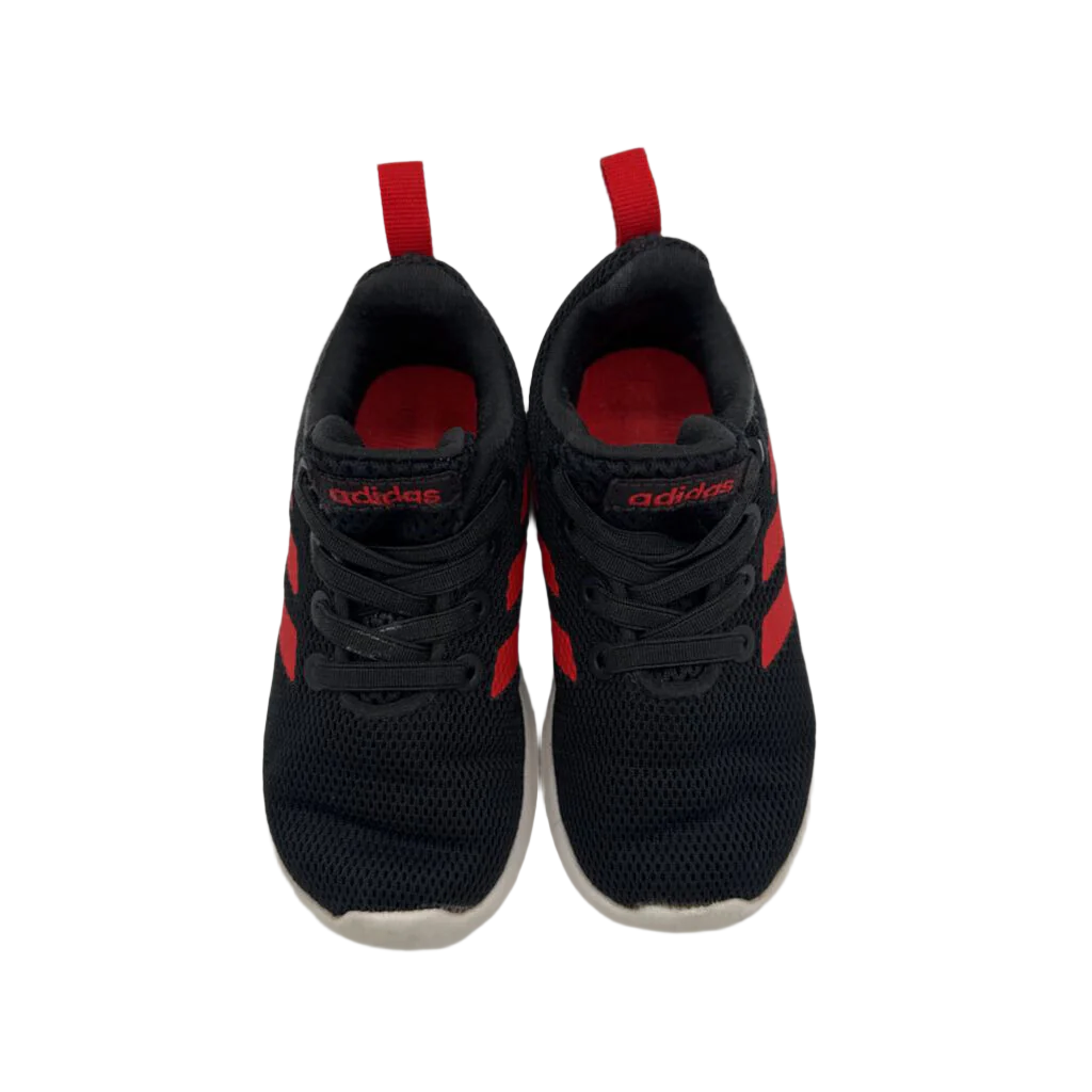 Slip On Sneakers / Red Stripes
