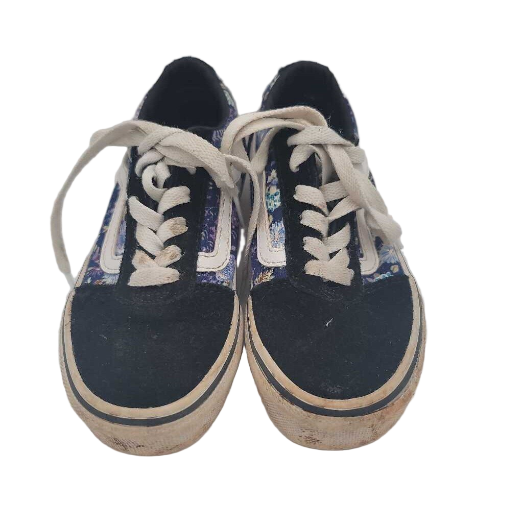Lace Up Sneakers / Flowers
