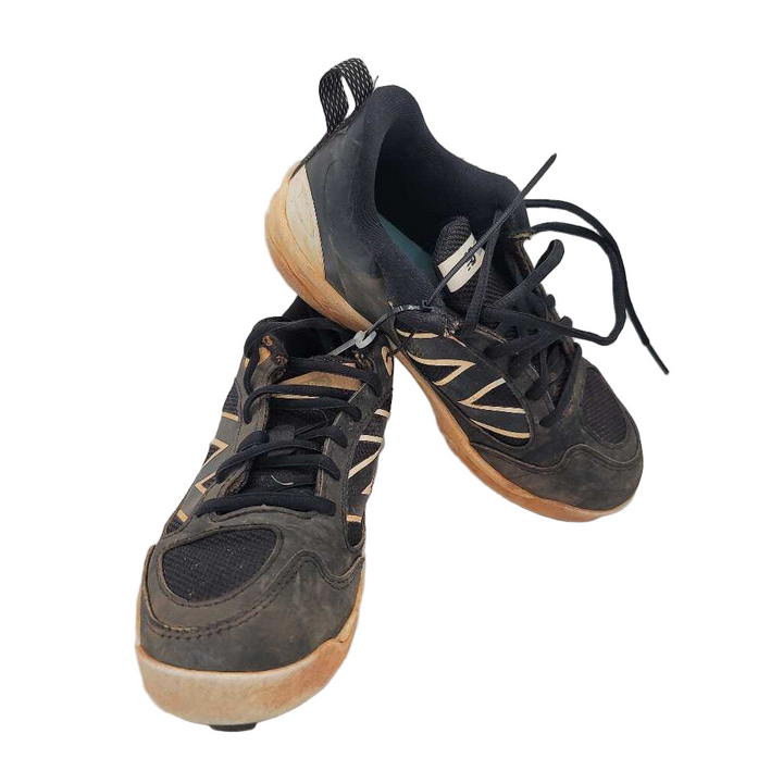 Sport Cleats / N