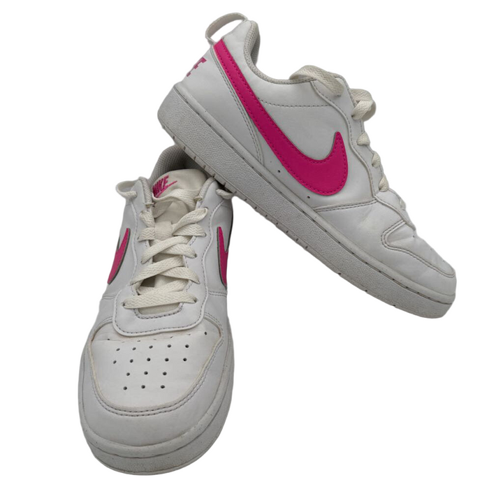Lace Up Sneakers / Pink Swoosh