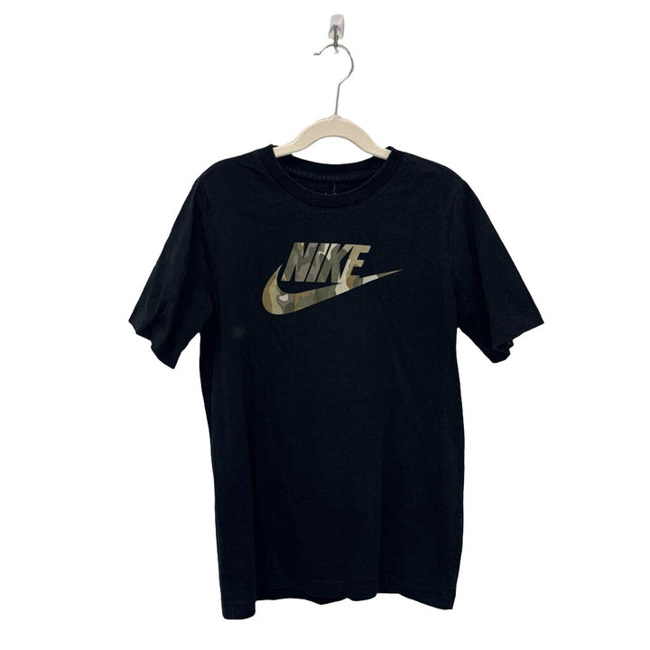 SS Shirt / Camo Nike Swoosh