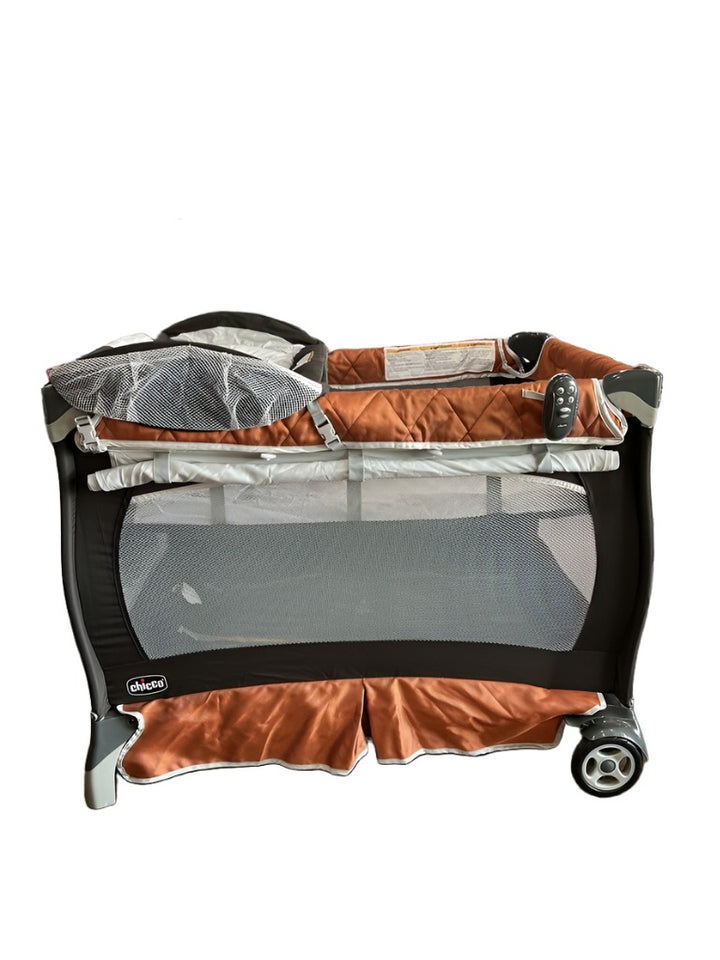 Pack N Play + Changing Bassinet