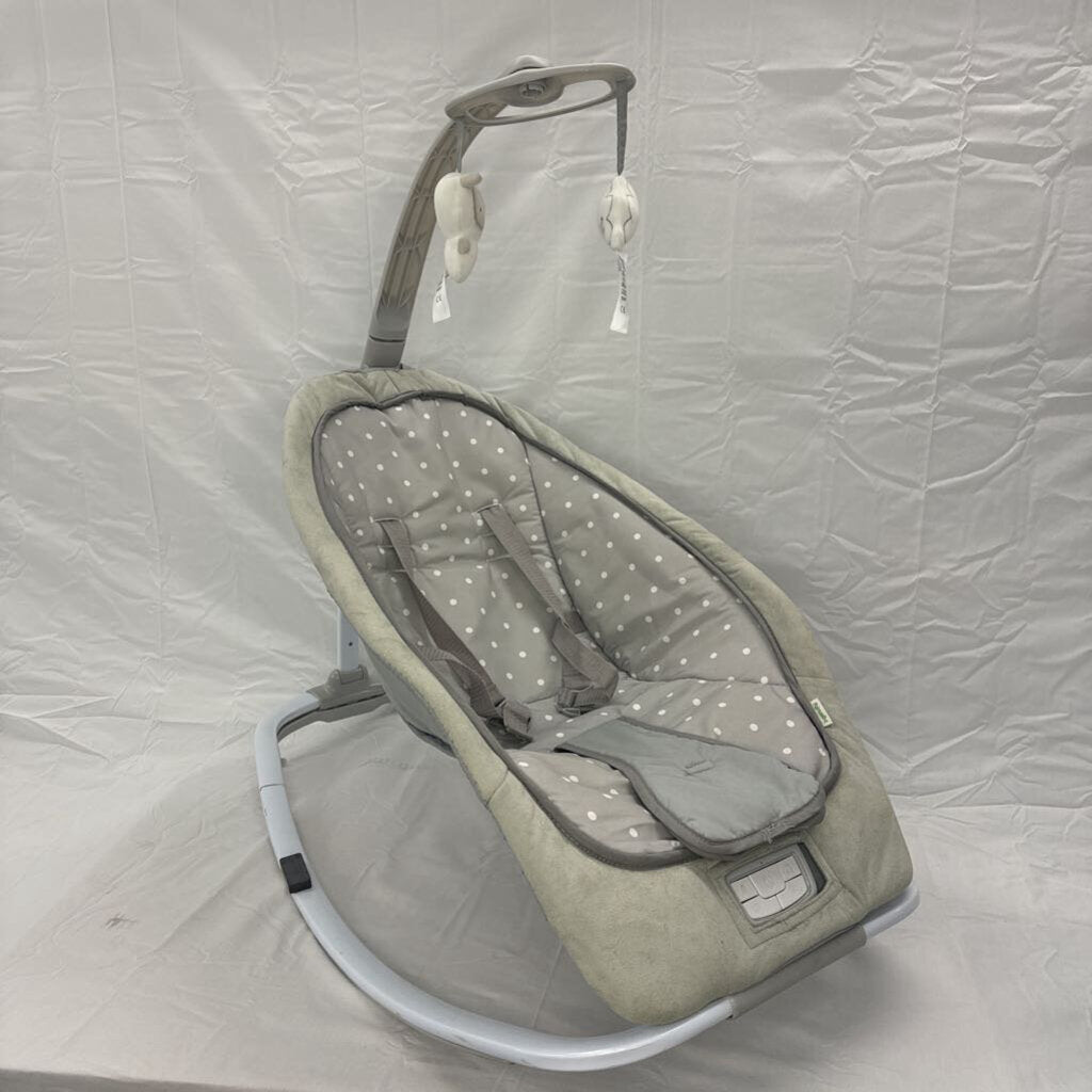 Light Weight Infant to Toddler Rocker - Cuddle Lamb