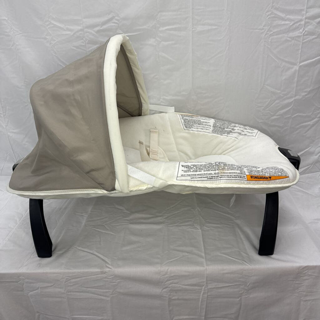 Play Yard Basinet