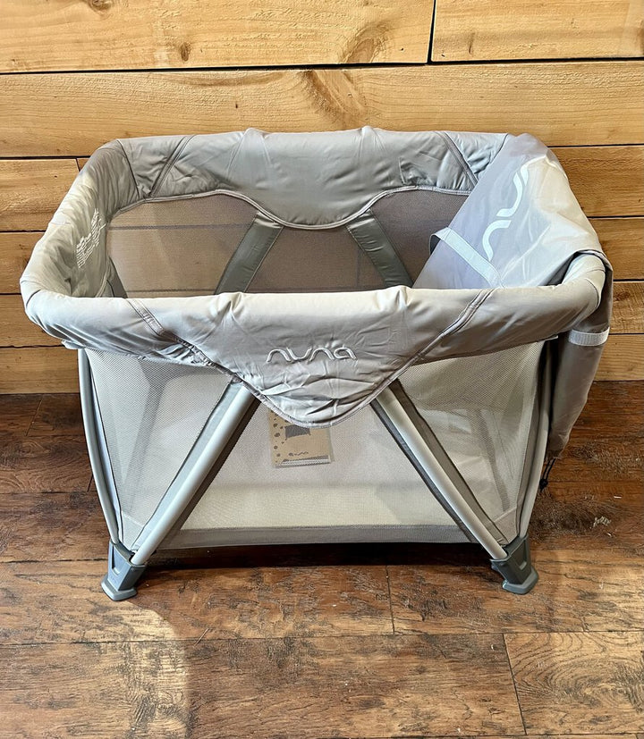 SENA aire Mini Portable Crib