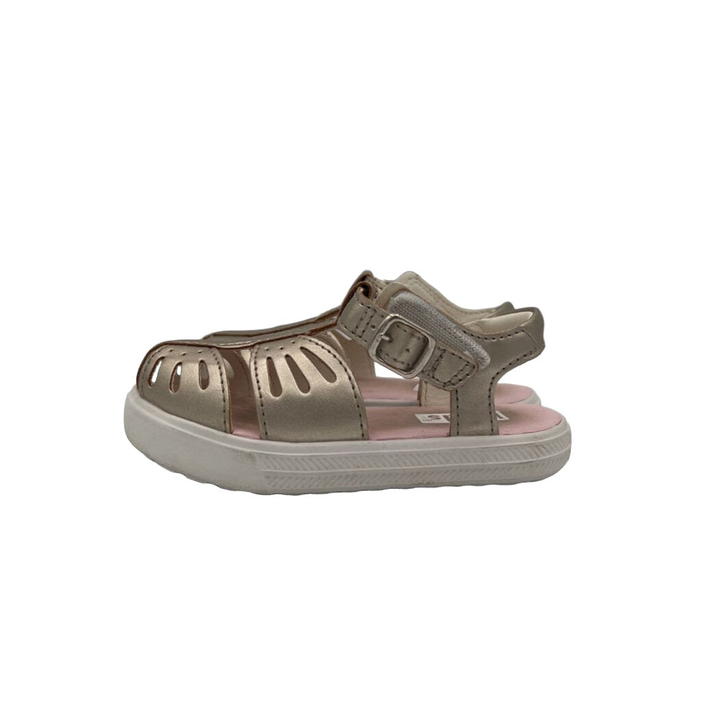 Velcro Closed Toe Sandal