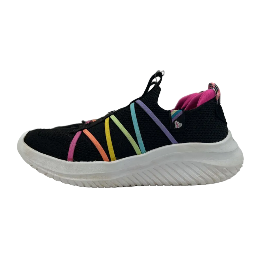 Stretch Fit Pull-On Sneaker