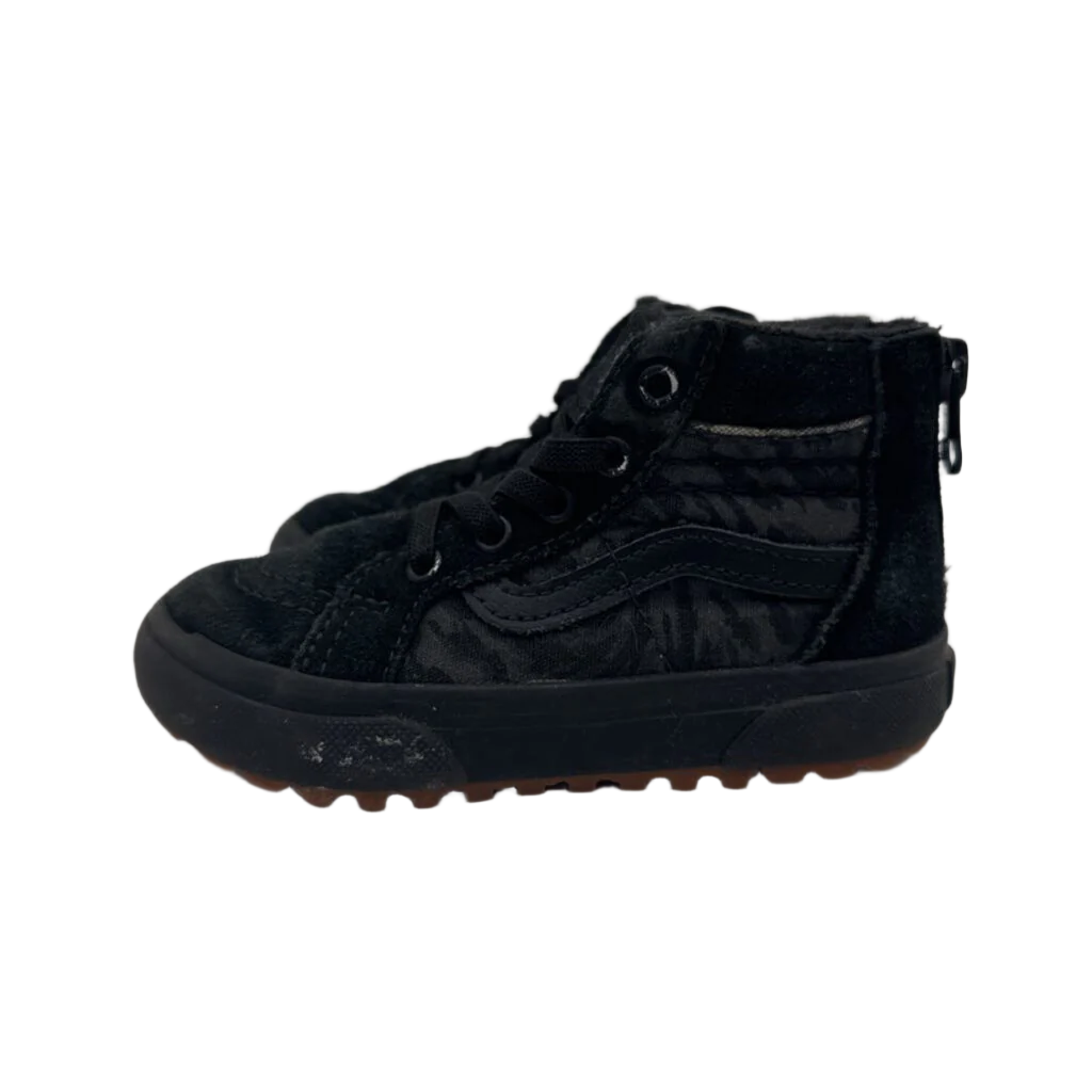 Zip Up High-Top Shoes