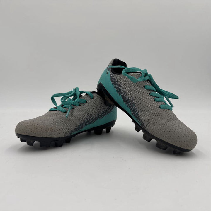 Soccer Cleats / Viper