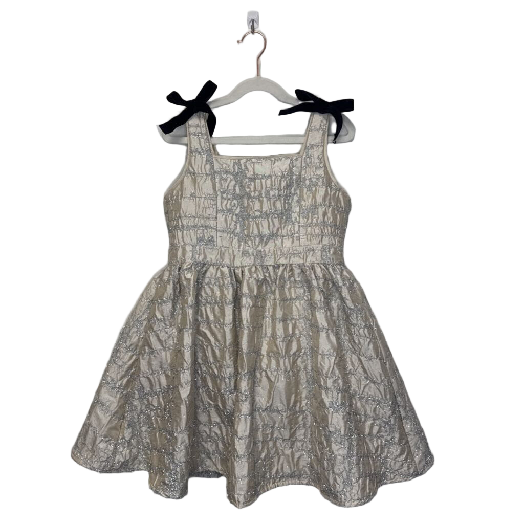 Sleeveless Formal Dress / Silver Stitching