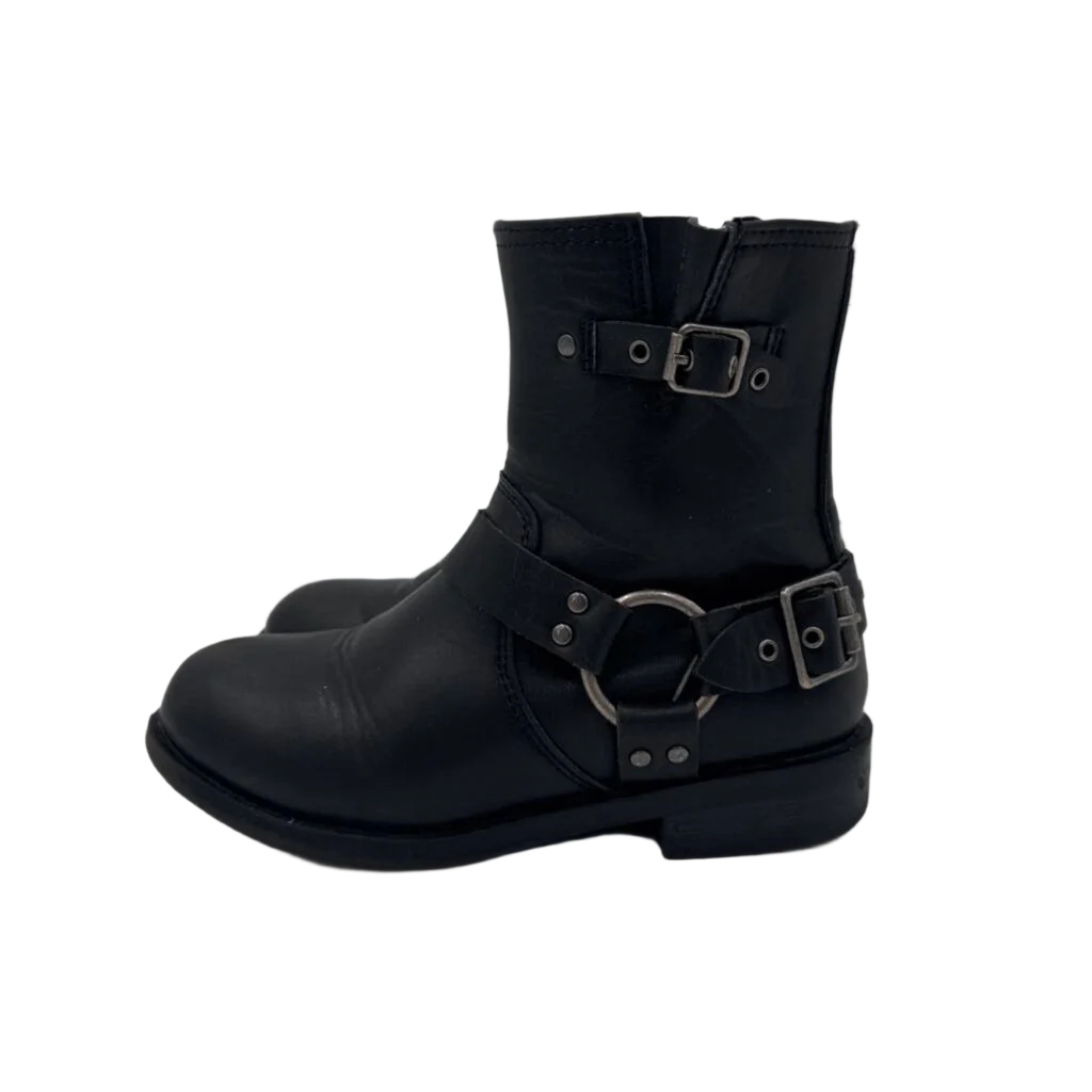 Zip Up Boots