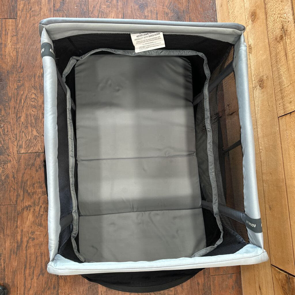 Pop.Play.Sleep Travel Cot