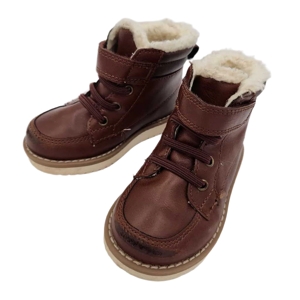 Velcro Fleece Lined High Top Shoes