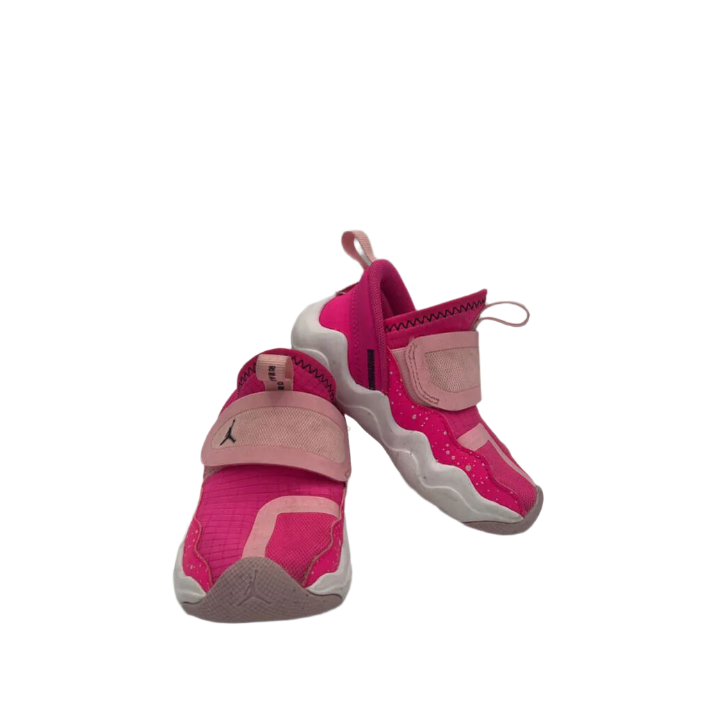 Slip On Sneaker / Swoosh