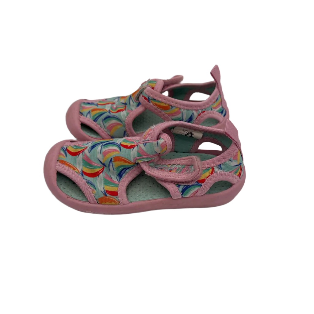 Velcro Closed Toe Water Shoes / Boat