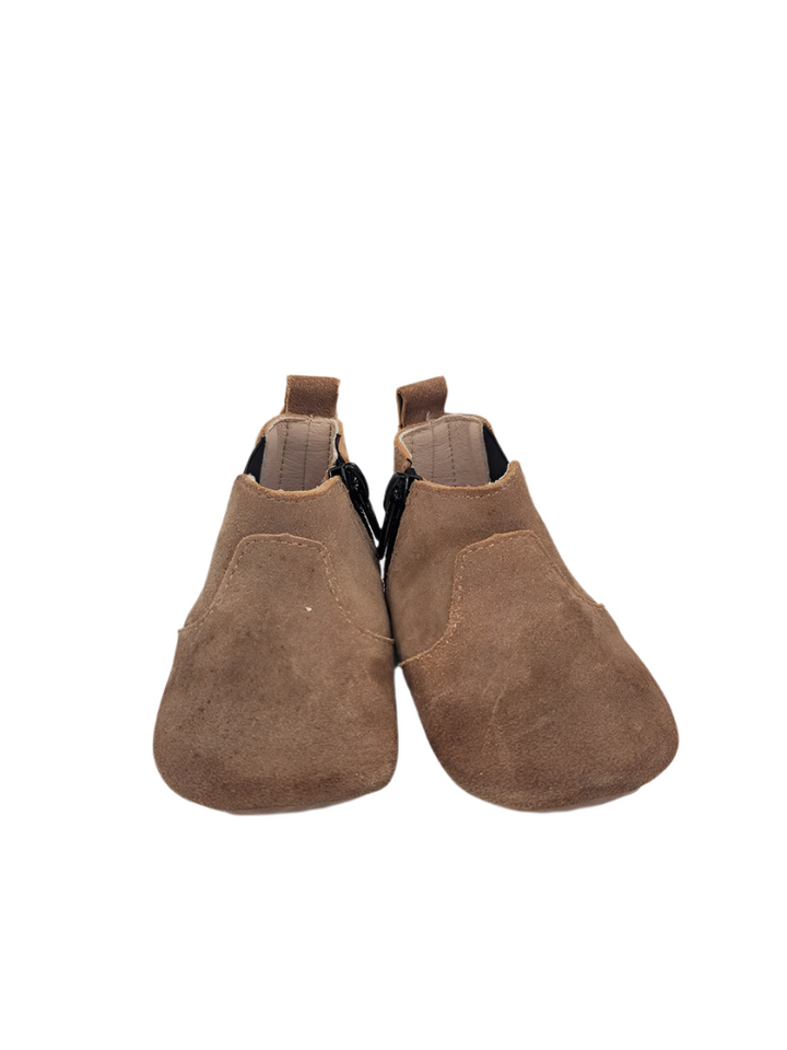 Zip on Shoes/Suede