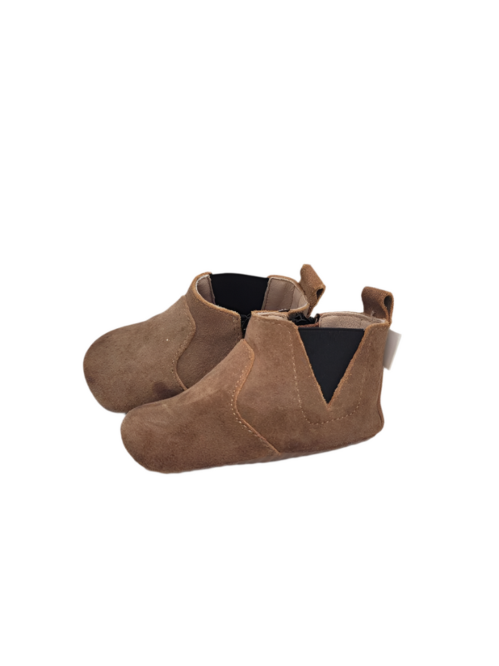 Zip on Shoes/Suede