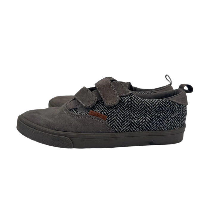 Velcro Sneakers / Chevron Pattern