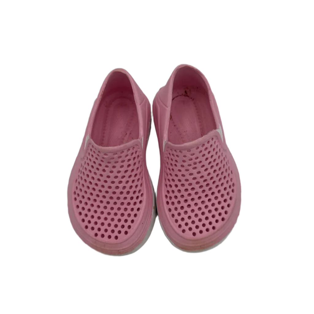 Slip on Water Shoes/Clogs
