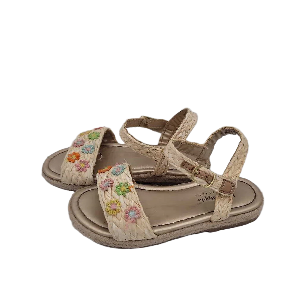 Velcro Clasp Sandal / Embroidered Flowers