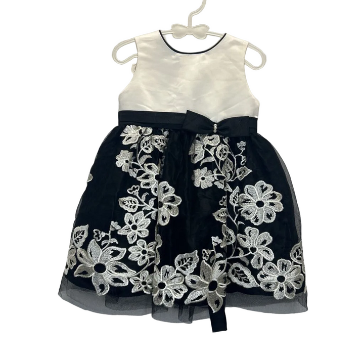 Sleeveless Tulle Dress/Embroidered Flowers