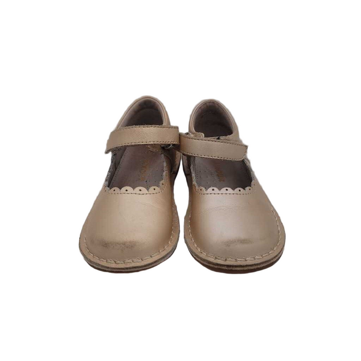 Velcro Clasp Mary Janes / Scalloped Edge