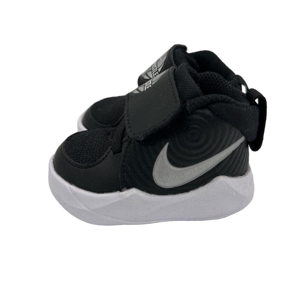 Velcro High Top Sneakers / Swoosh