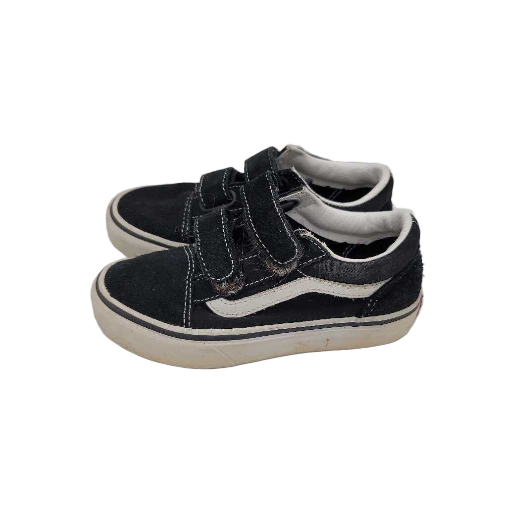 Tennis Shoes/Velcro Straps