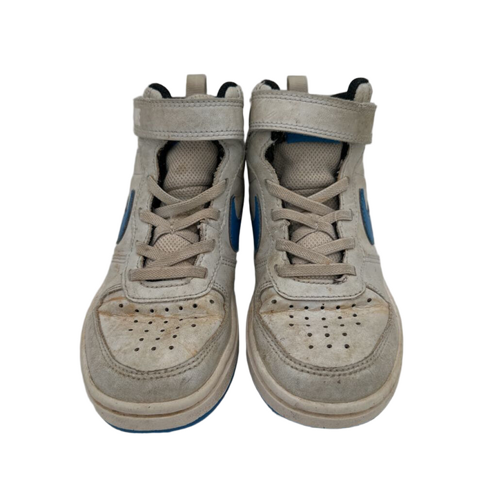 High Top Sneaker/Laces