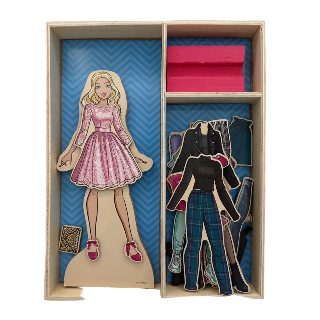 Barbie Magnetic Dress Up