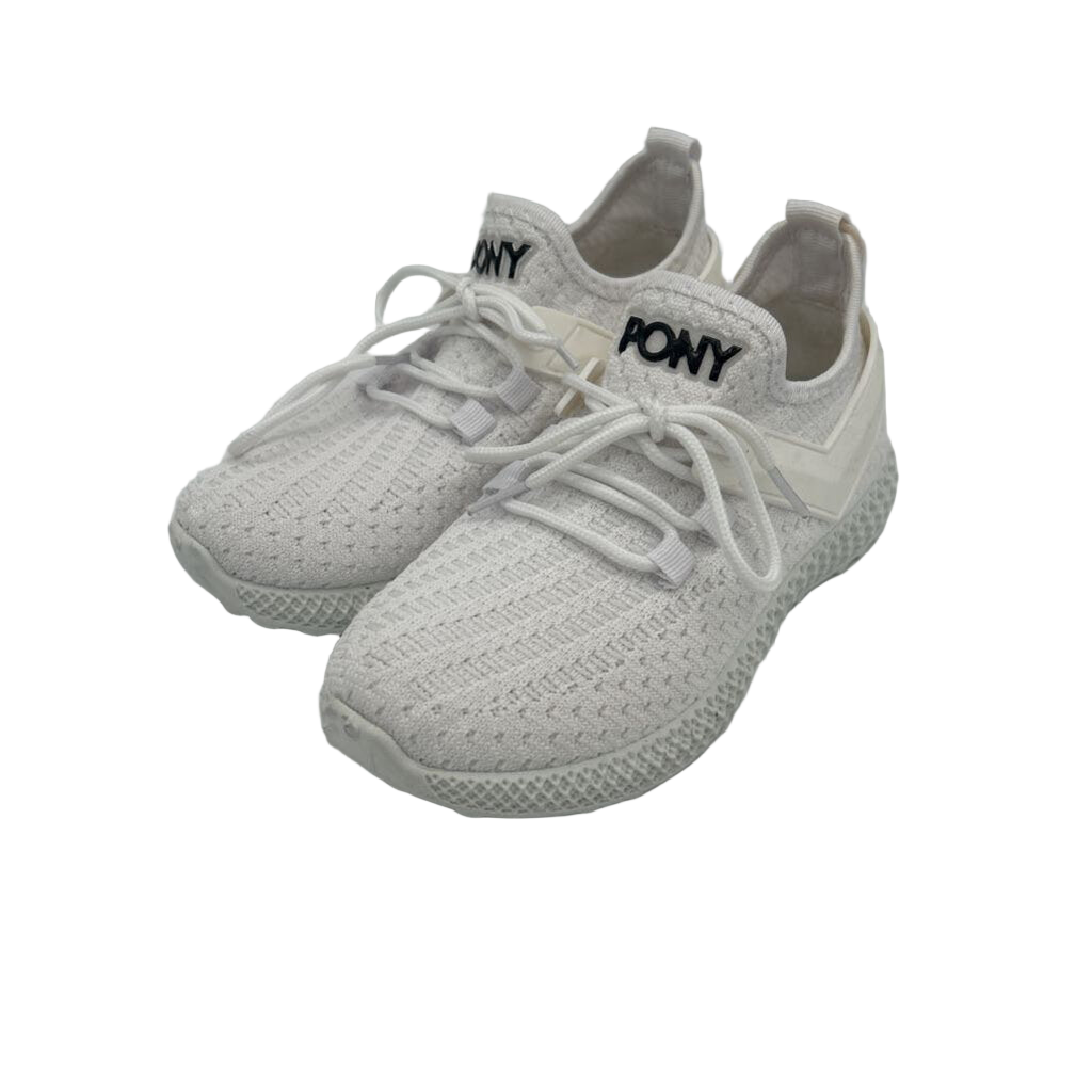 Slip on Sneakers Lace Up