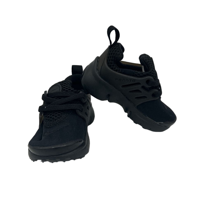 Slip on Tennis Shoes/Elastic Laces