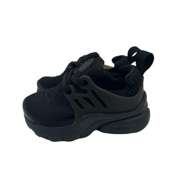 Slip on Tennis Shoes/Elastic Laces