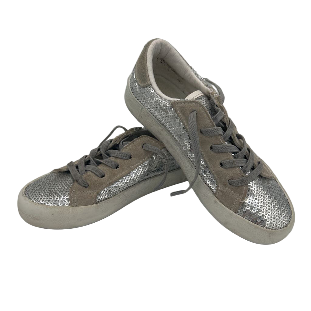 Slip on Tennis Shoes/Elastic Laces