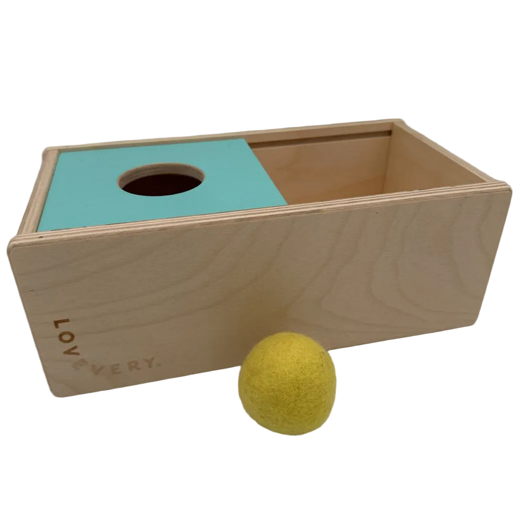 Sliding Top Box/Yellow Felt Ball