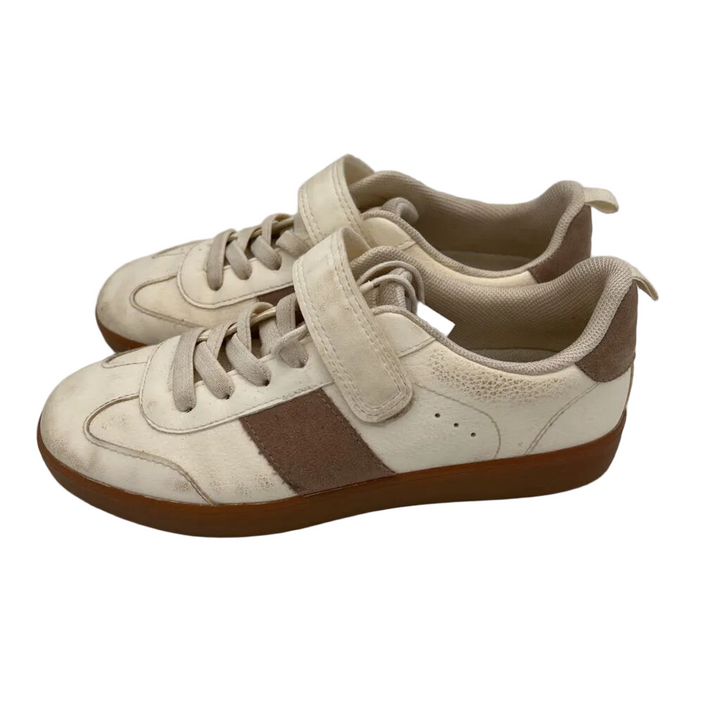 Tennis Shoes/Elastic Laces/Velcro