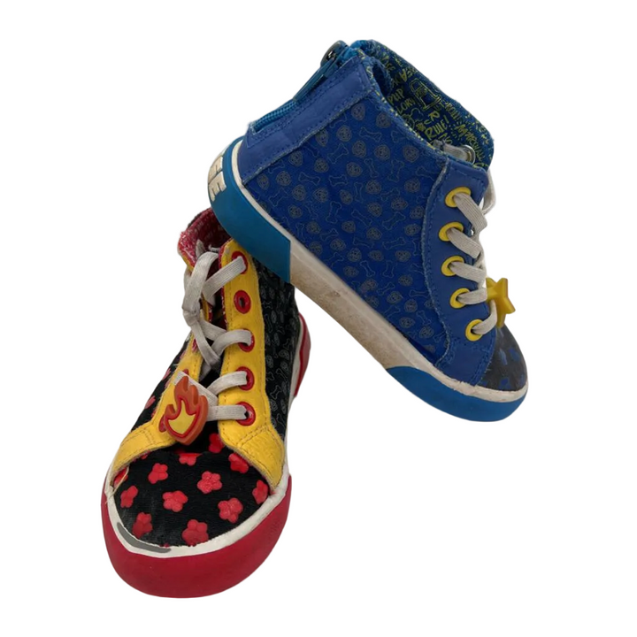 High Top Sneakers/Zipper Back