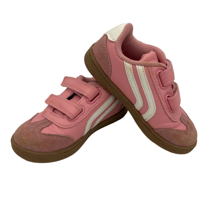 Tennis Shoes / Velcro