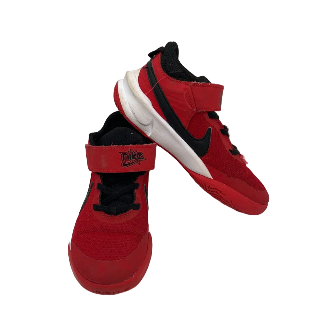 Team Hustle Basketball Sneakers