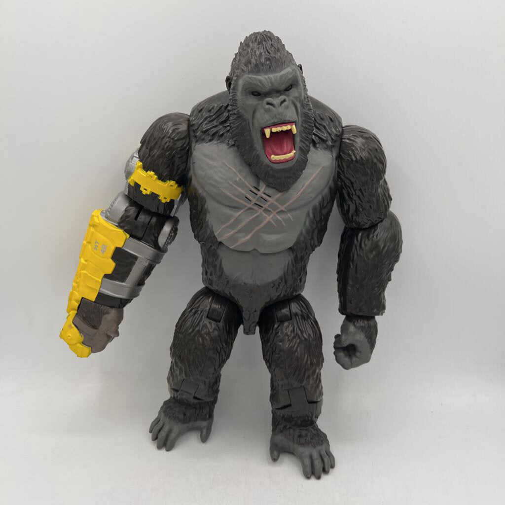 King Kong Roll N Battle Punch Figure