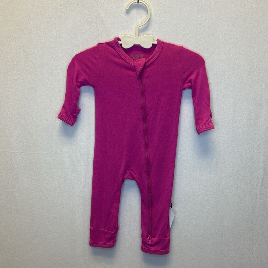 LS Convertible Hands Zipper Onesie