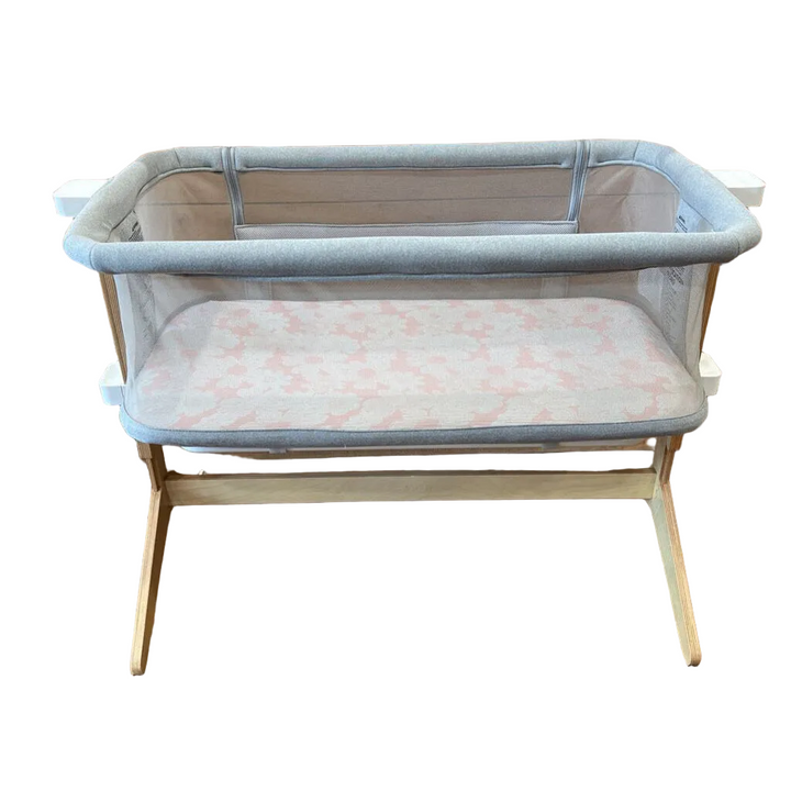 Bassinet & Bedside Sleeper with sheets