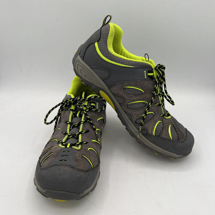 Hiking Shoes / Select Grip