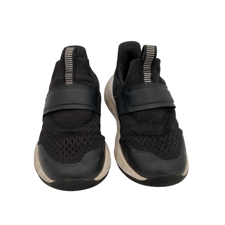 Slip on Tennis Shoes/Elastic Strap