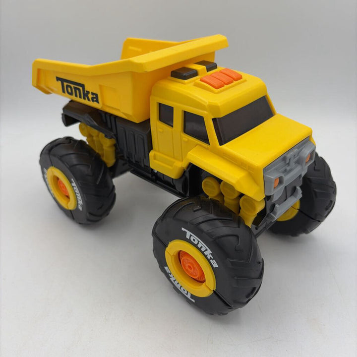 Claw Dump Truck