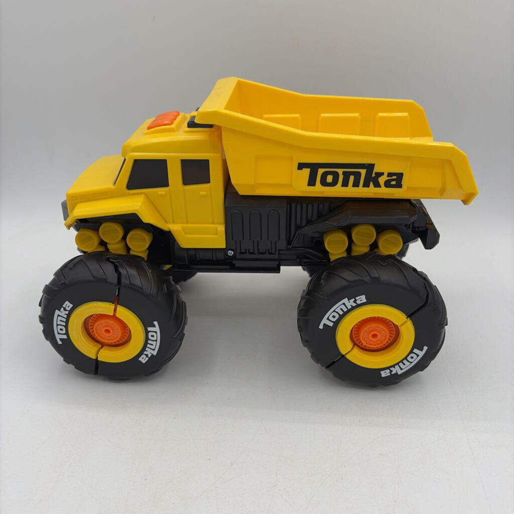 Claw Dump Truck