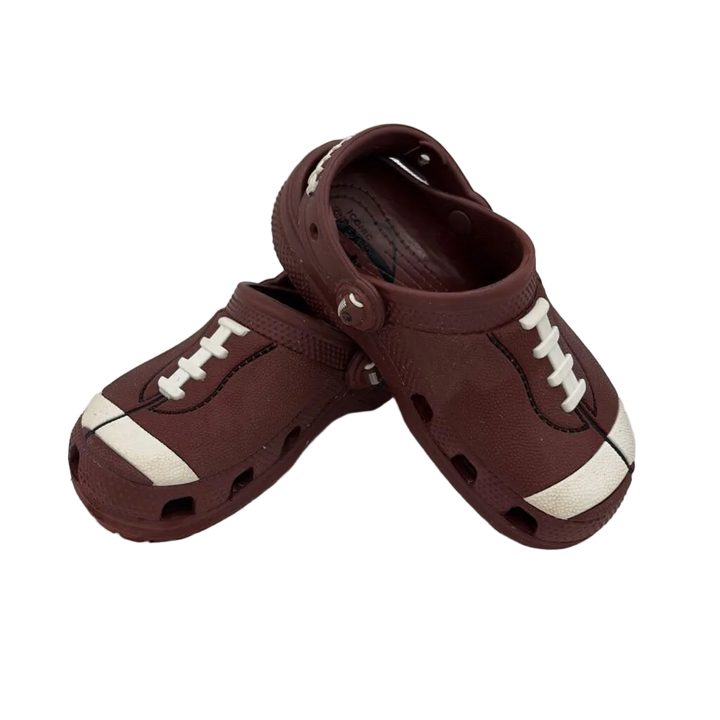Slip On Water Shoes / Football Pattern